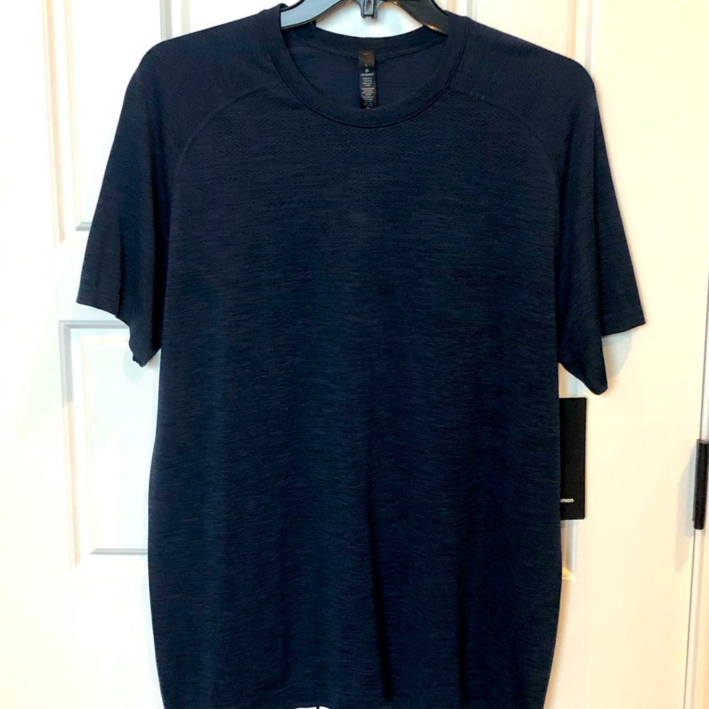 Lululemon Men’s Metal Vent Tech Shirt, size L